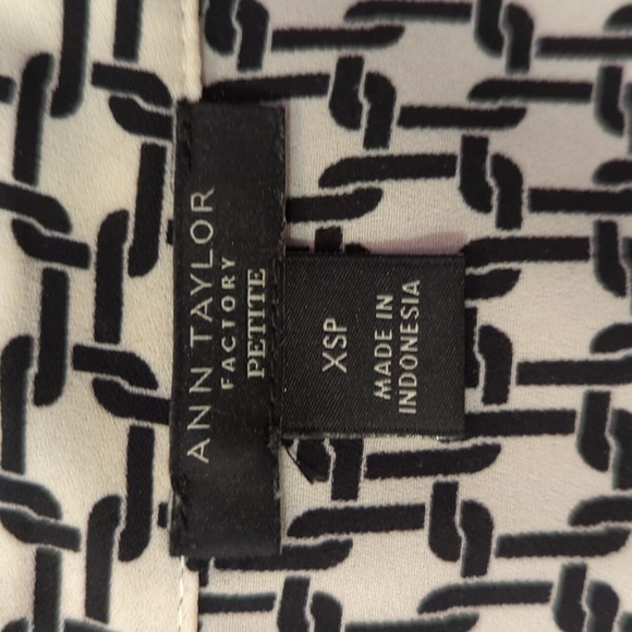 Ann Taylor Factory Button Down Shirt, Size, XS Petite - Picture 5 of 6